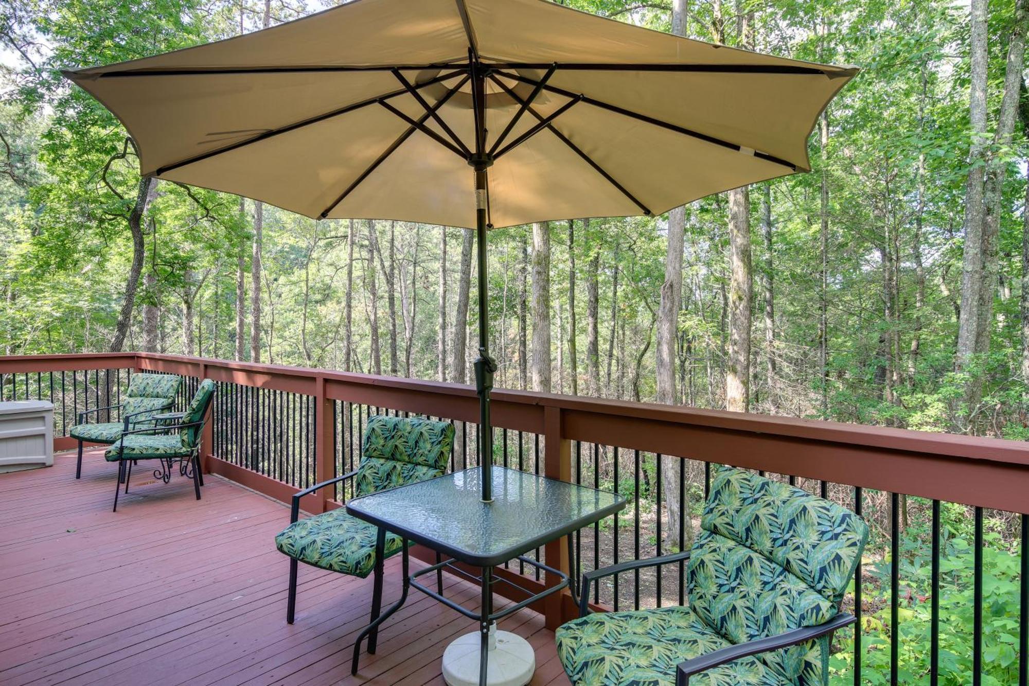 Quaint Smoky Mountain Cabin - 4 Mi To Gatlinburg! Экстерьер фото